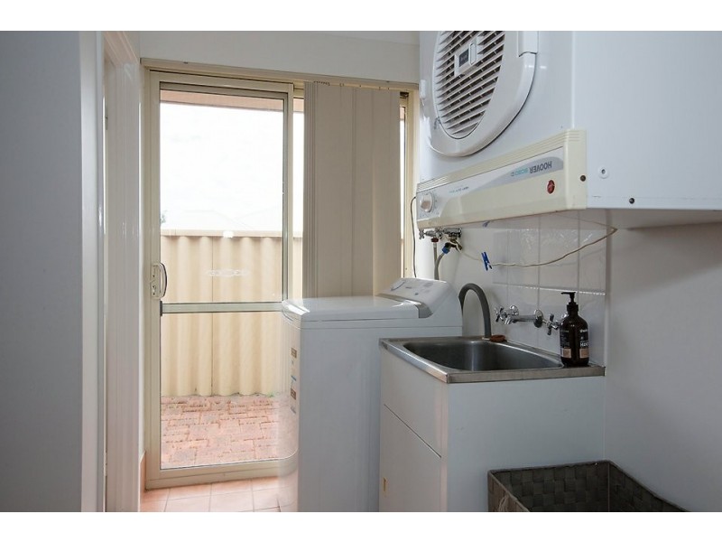 1 Holroyd Gardens, Millbridge WA 6232