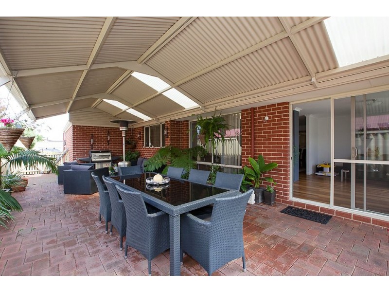 1 Holroyd Gardens, Millbridge WA 6232