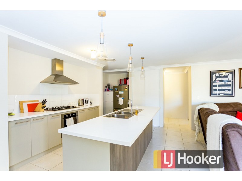 22 Hazelgrove Crescent, Millbridge WA 6232