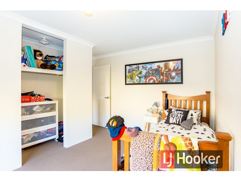 22 Hazelgrove Crescent, Millbridge WA 6232