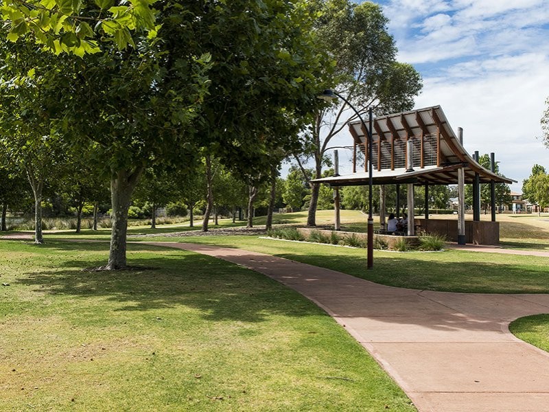 9 Bonanza Road, Dalyellup WA 6230