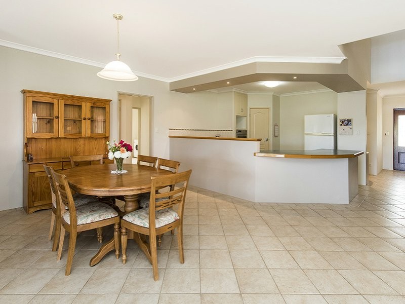9 Bonanza Road, Dalyellup WA 6230