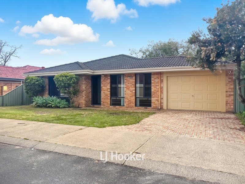 21 Honeyeater Crescent, Geographe WA 6280