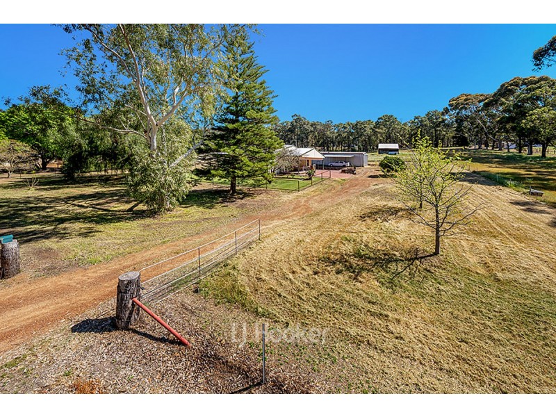 30 Foster Street, Collie WA 6225