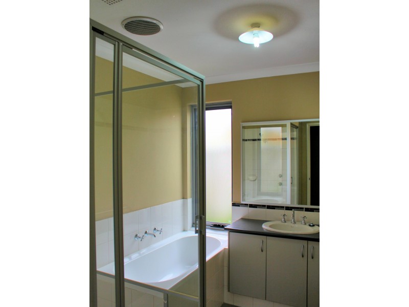 3/37C Gibbs Street, Carey Park WA 6230