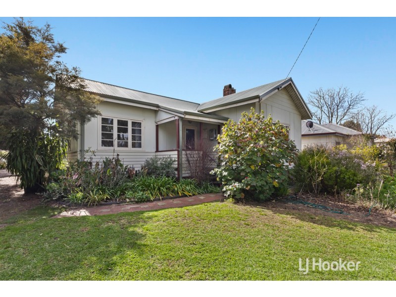 27 Atkinson Street South, Collie WA 6225