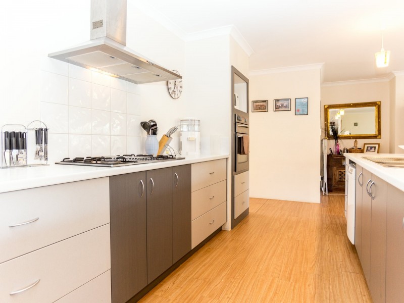 11 Hoskins Way, Australind WA 6233