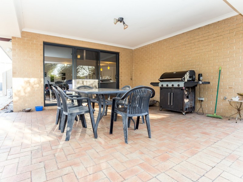 11 Hoskins Way, Australind WA 6233