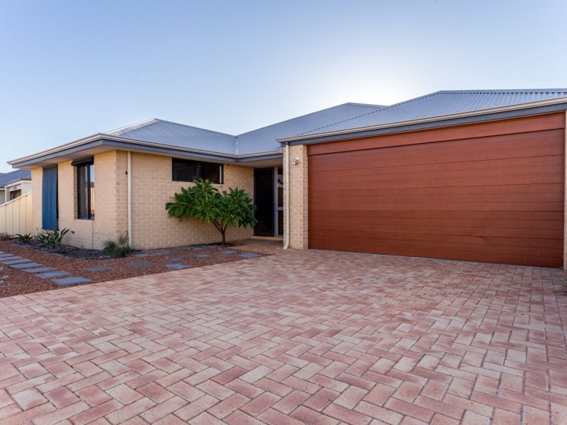 11 Hoskins Way, Australind WA 6233