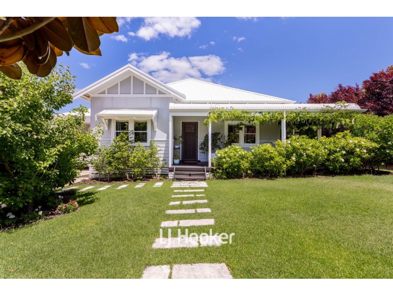 16 Banksia Street, Bunbury WA 6230