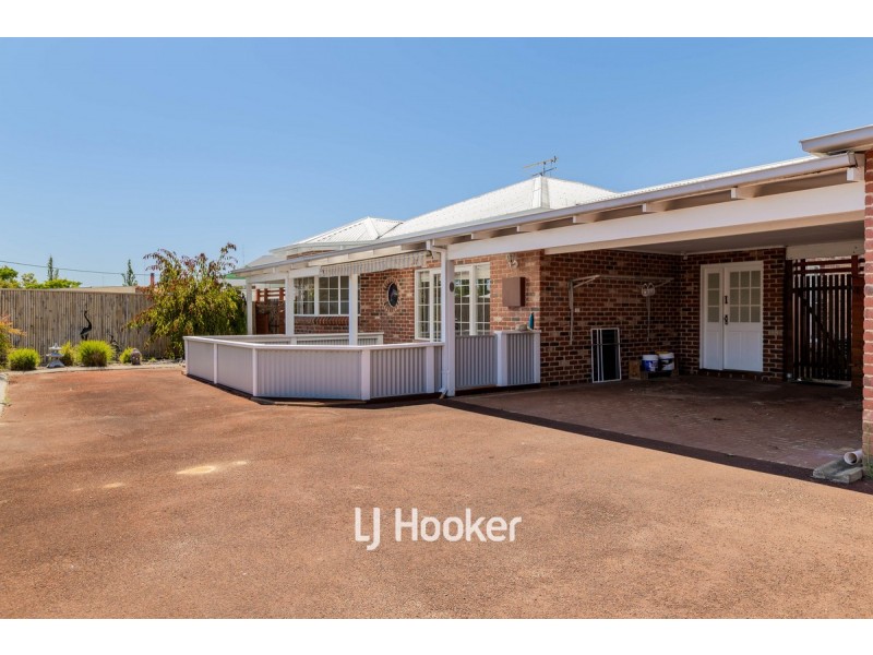 2/29 Southern Drive, Busselton WA 6280