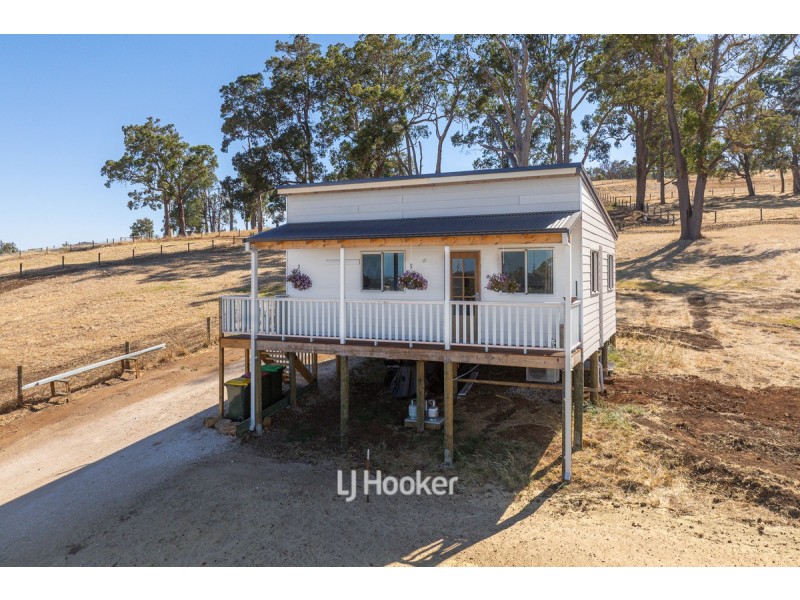 69 Livingstone Heights, Roelands WA 6226