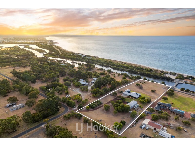 26 Ballarat Road, Wonnerup WA 6280