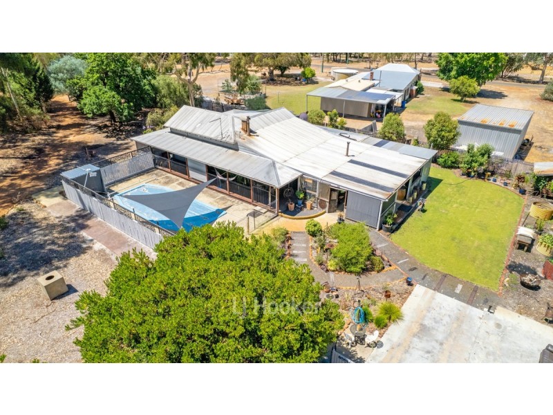 27 Hoddell Road, Cardiff WA 6225