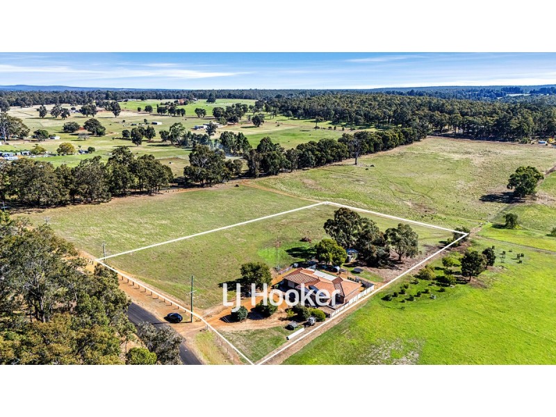 202 Booth Street, Collie WA 6225