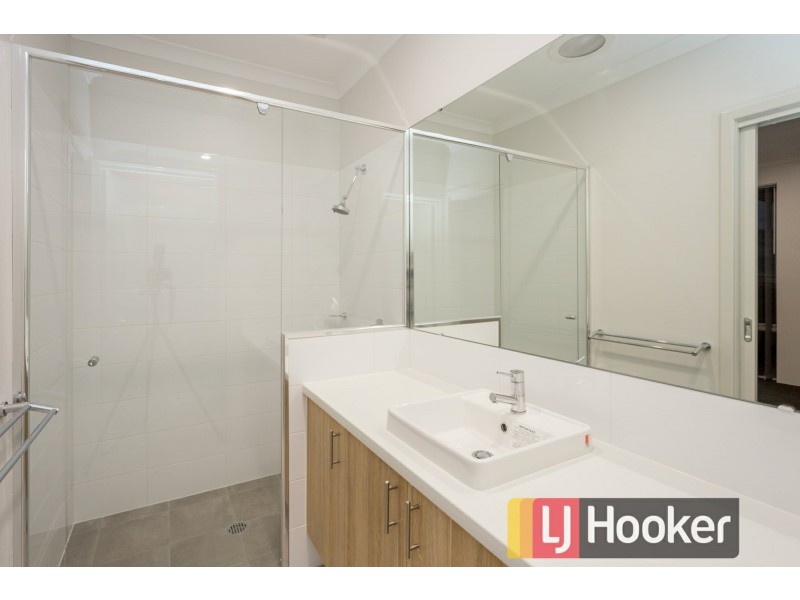 11B Quartz Drive, Australind WA 6233