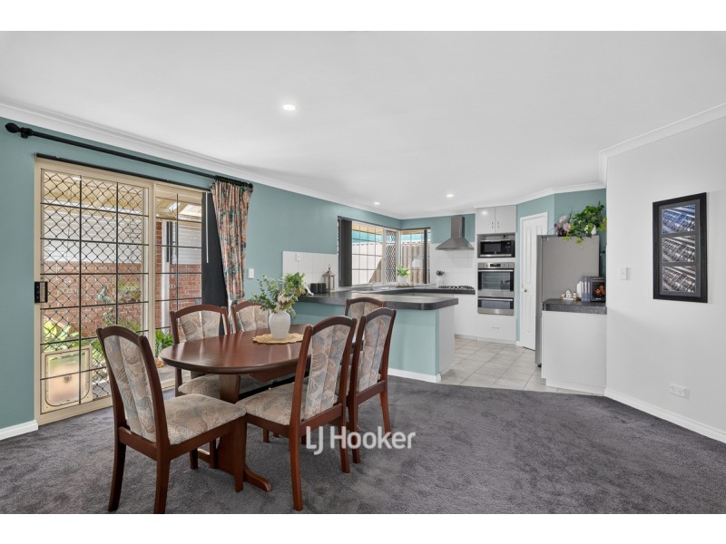 4/243 Old Coast Road, Australind WA 6233