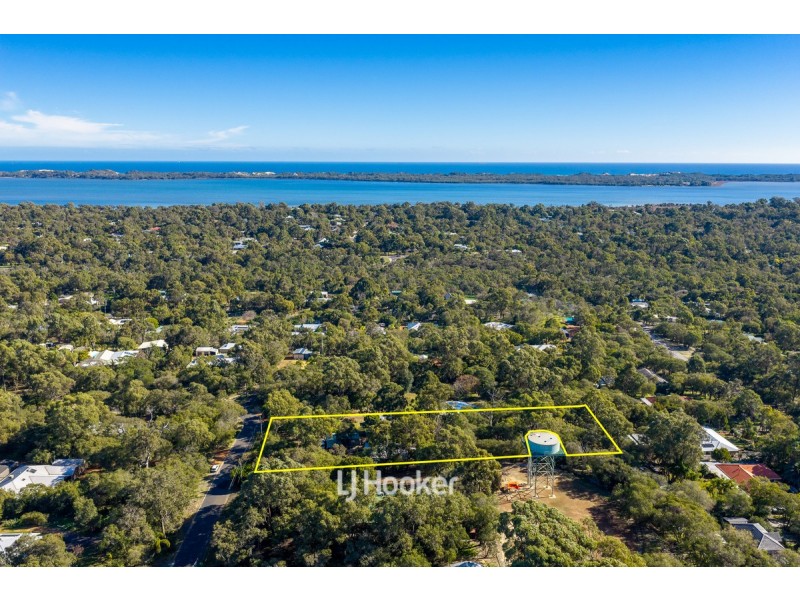 10 Admiralty Place, Leschenault WA 6233