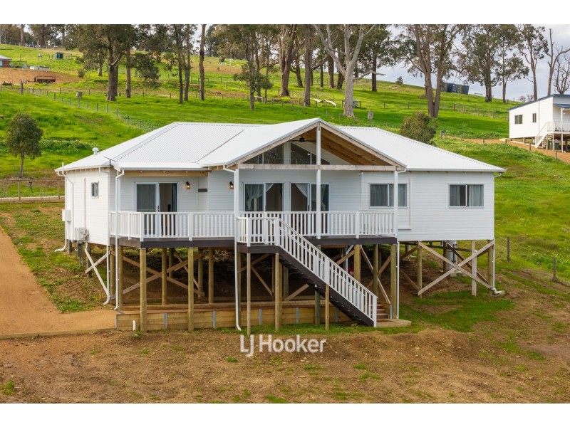 66 Livingstone Heights, Roelands WA 6226