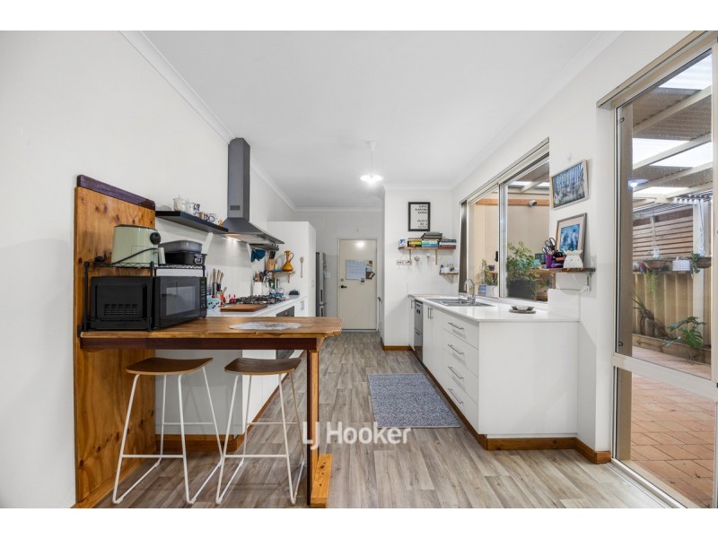 26 Arrowsmith Drive, Dalyellup WA 6230