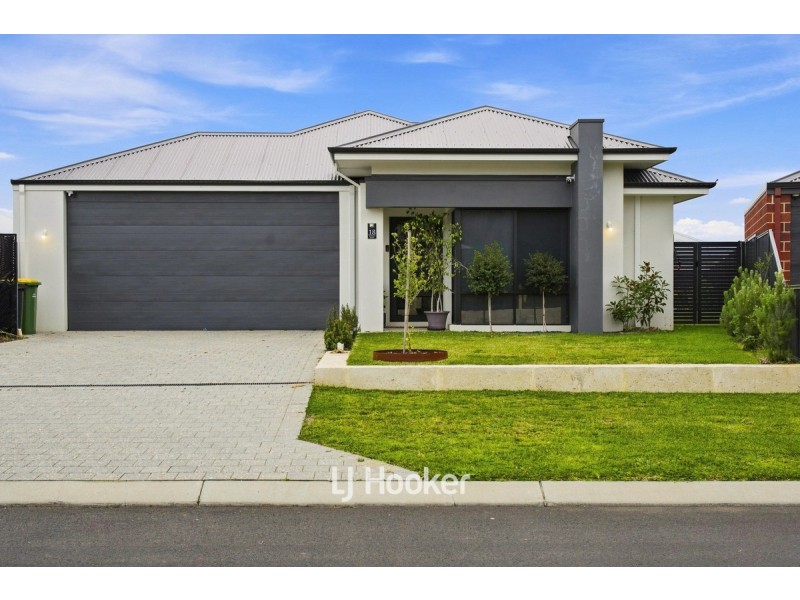 18 Sophia Loop, West Busselton WA 6280