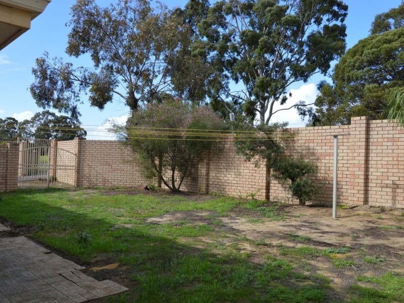 18/104 Paris Road, Australind WA 6233