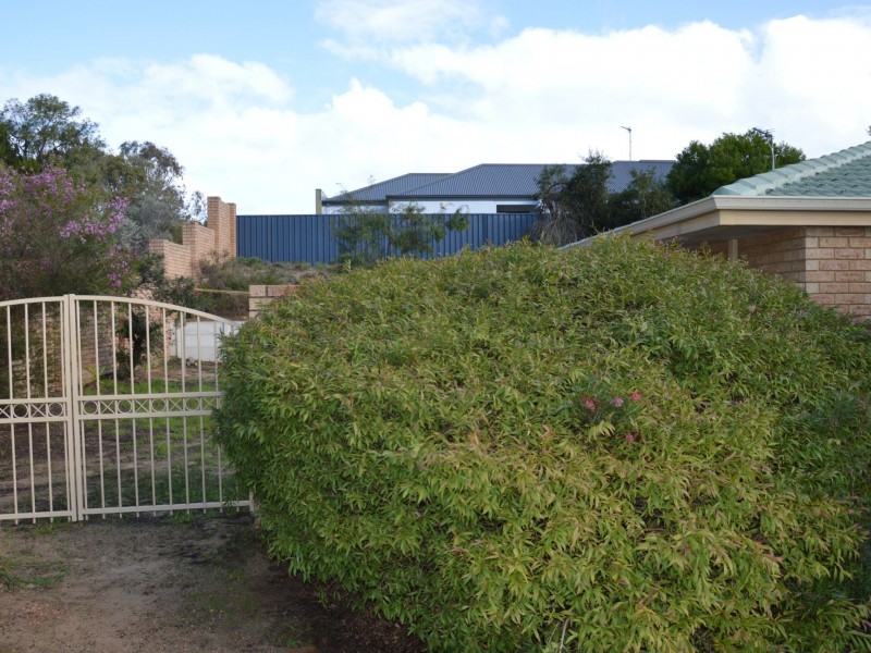 18/104 Paris Road, Australind WA 6233