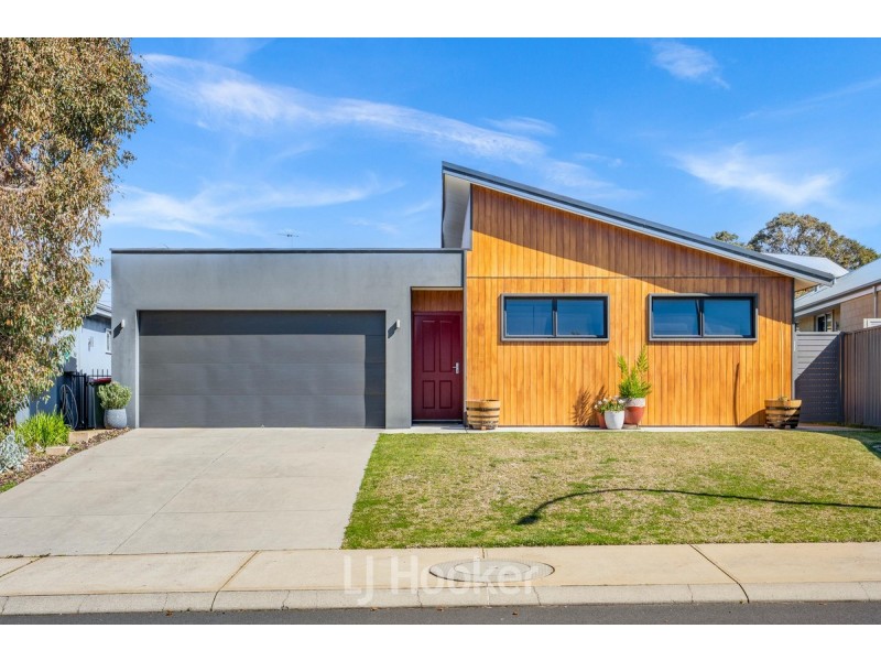 42 Martingale Drive, Dunsborough WA 6281