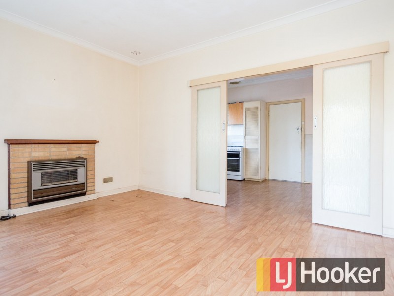 38 Parade Road, Withers WA 6230