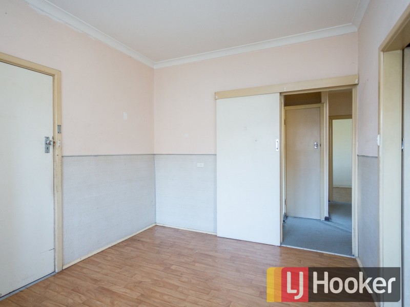 38 Parade Road, Withers WA 6230