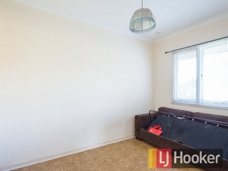 38 Parade Road, Withers WA 6230