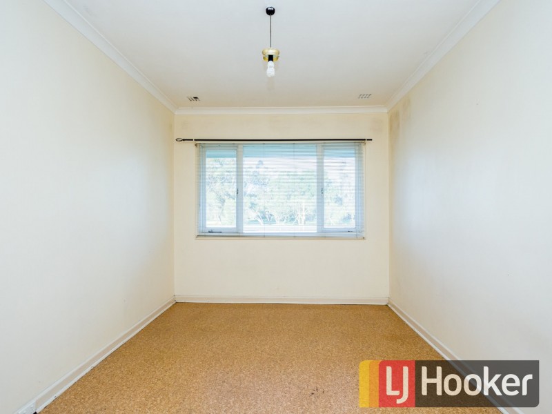 38 Parade Road, Withers WA 6230