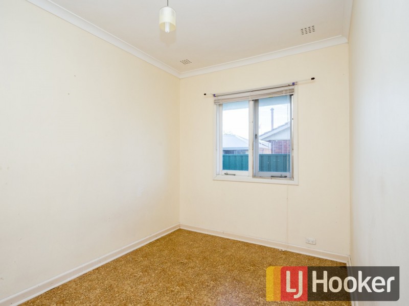 38 Parade Road, Withers WA 6230