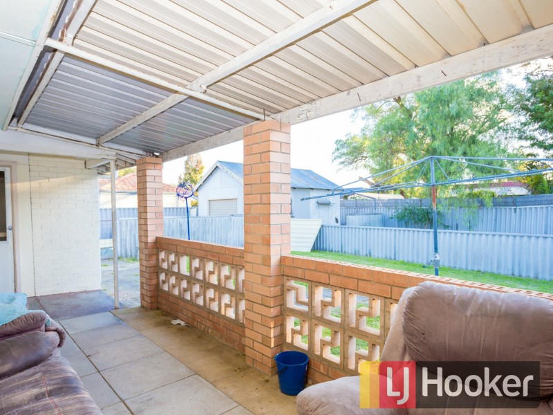 38 Parade Road, Withers WA 6230