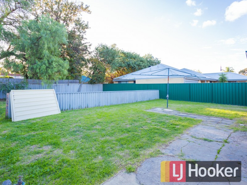 38 Parade Road, Withers WA 6230