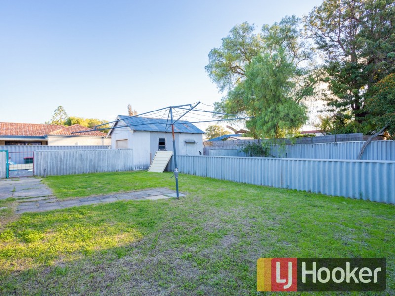 38 Parade Road, Withers WA 6230