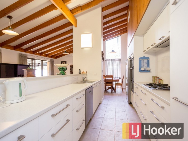 35 Whatman Way, Australind WA 6233