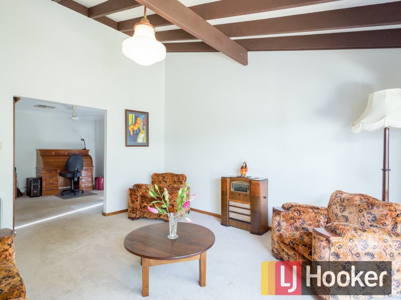 35 Whatman Way, Australind WA 6233