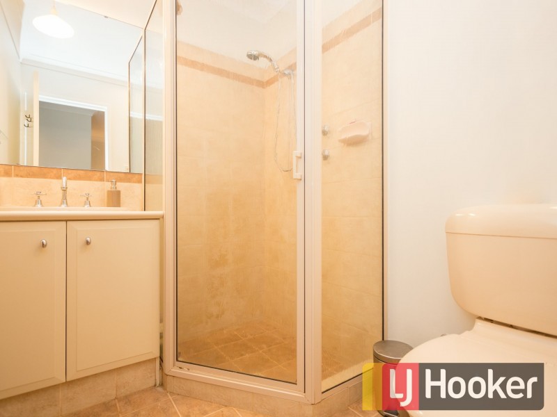 35 Whatman Way, Australind WA 6233