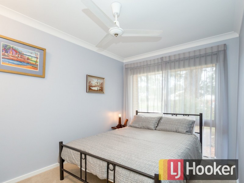 35 Whatman Way, Australind WA 6233