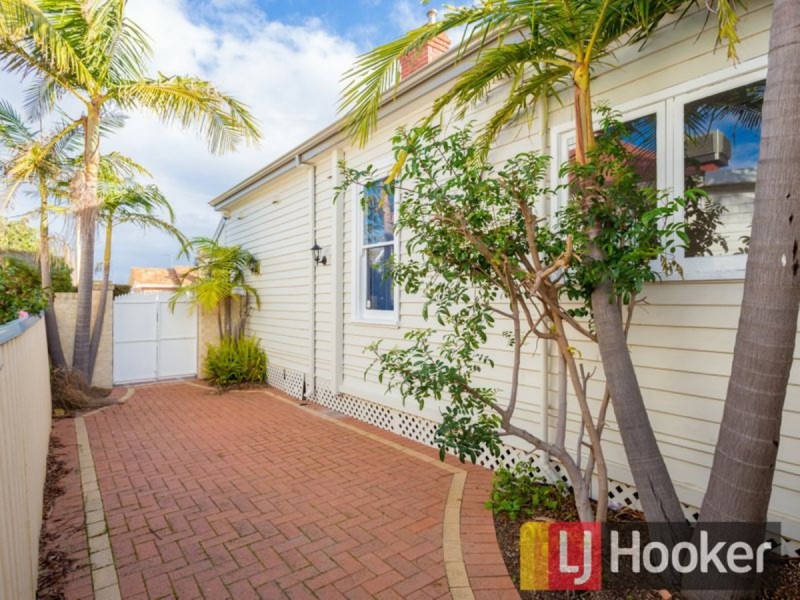 98 Beach Road, Bunbury WA 6230