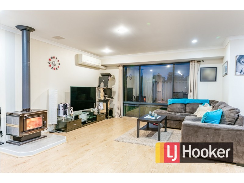 11 Lawson Road, Dalyellup WA 6230