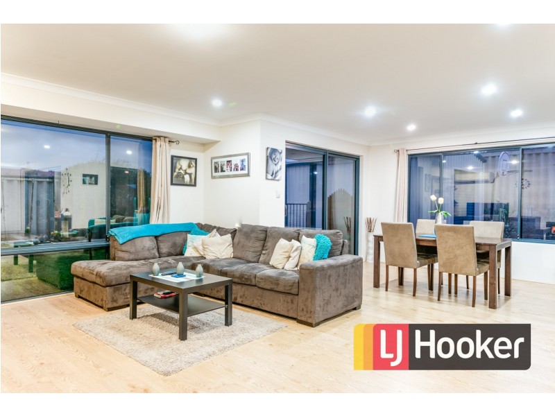 11 Lawson Road, Dalyellup WA 6230