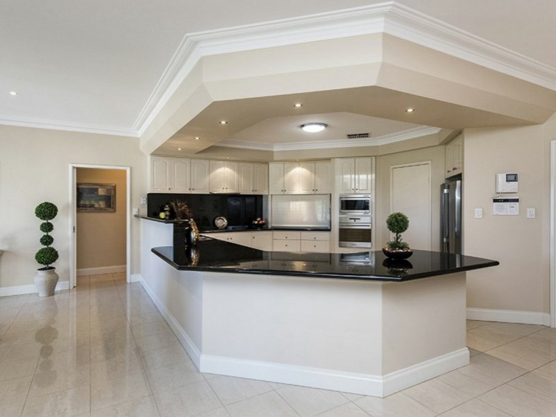 14 Gleneagles Way, Pelican Point WA 6230