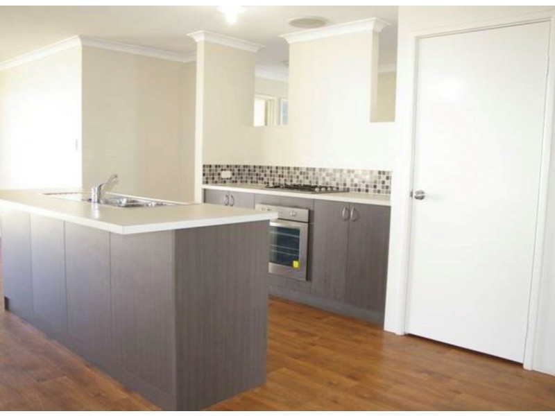 3 Oxley Pass, Dalyellup WA 6230