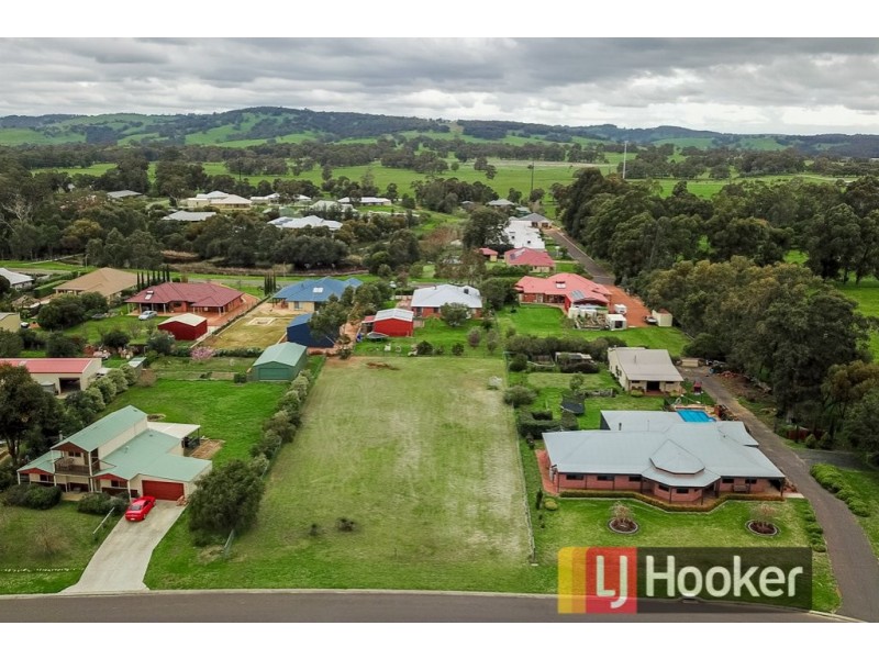 4 O’Meara Drive, Burekup WA 6227