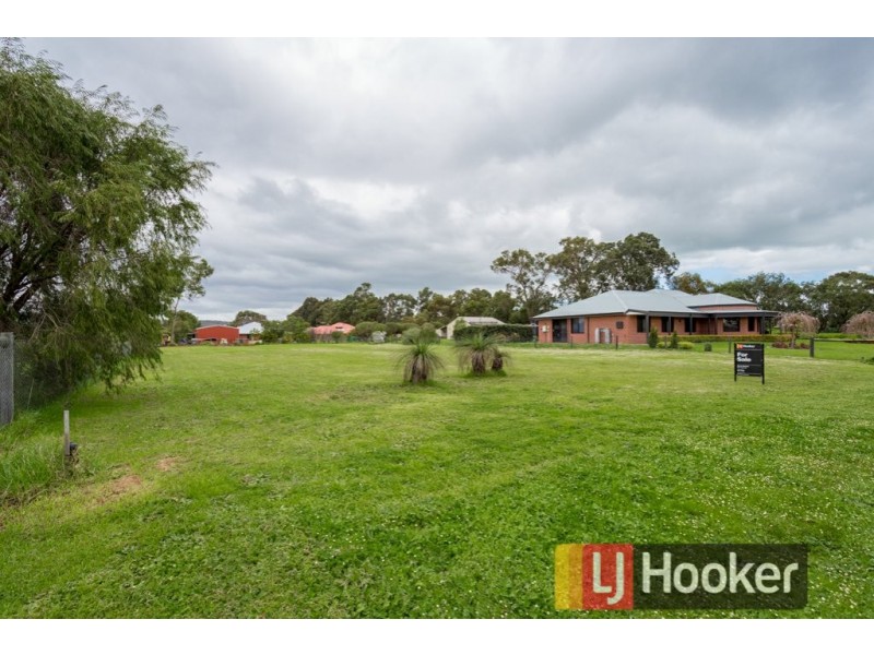 4 O’Meara Drive, Burekup WA 6227