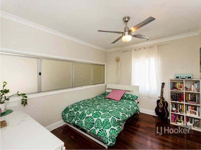 13 Moolyeen Road, Carey Park WA 6230