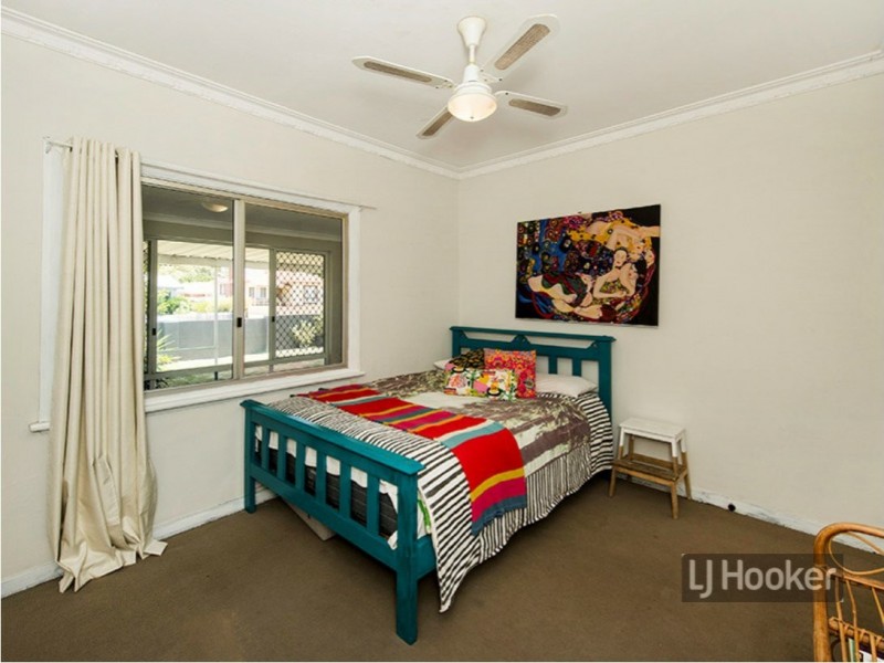 13 Moolyeen Road, Carey Park WA 6230