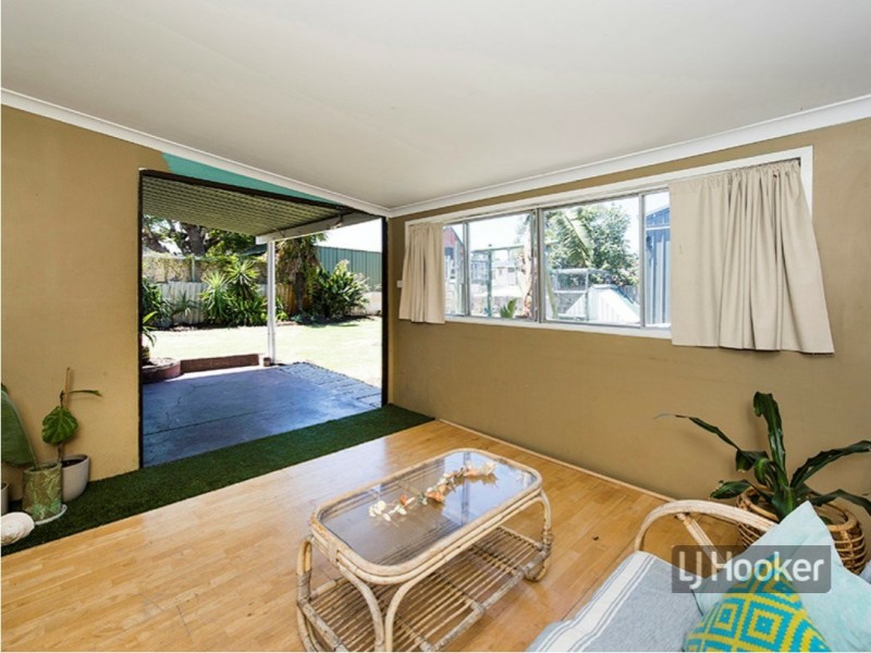 13 Moolyeen Road, Carey Park WA 6230